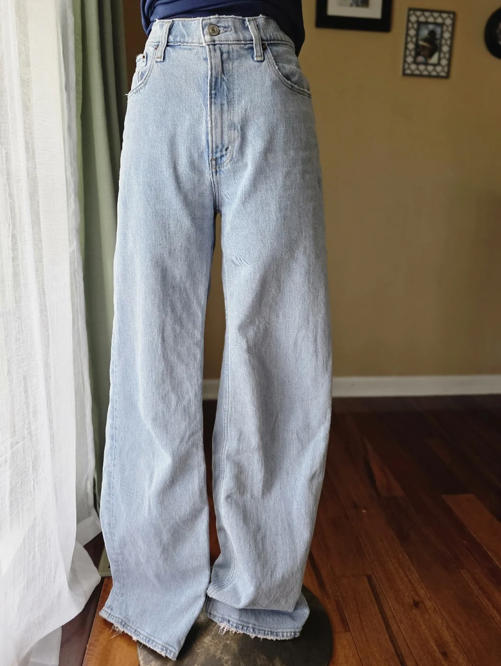 Abercrombie & Fitch The ’90s Relaxed Jean High Rise Size US 4 / 27W - Picture 1 of 11